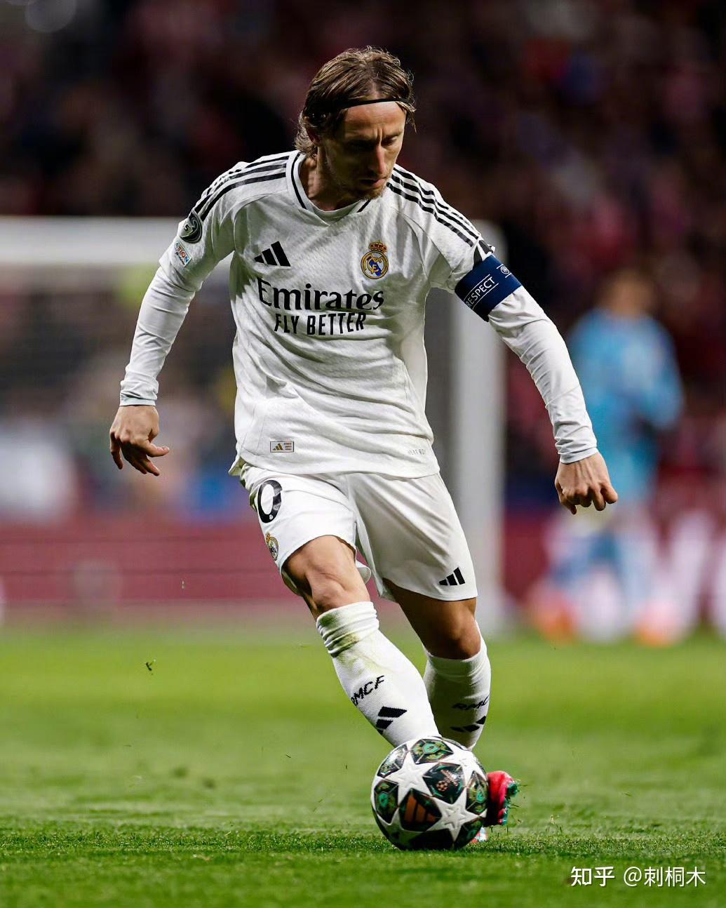 连续92场得分20+，亚历山大追平张伯伦并列历史第2