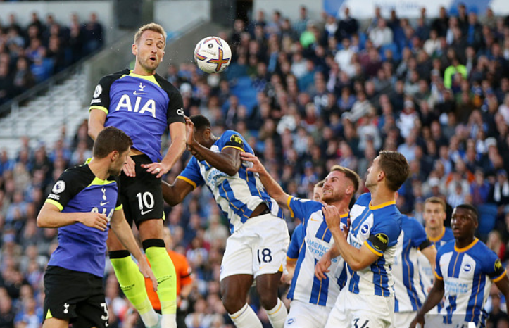 记者：吉乌今天飞往桑德兰，未来24小时内接受体检