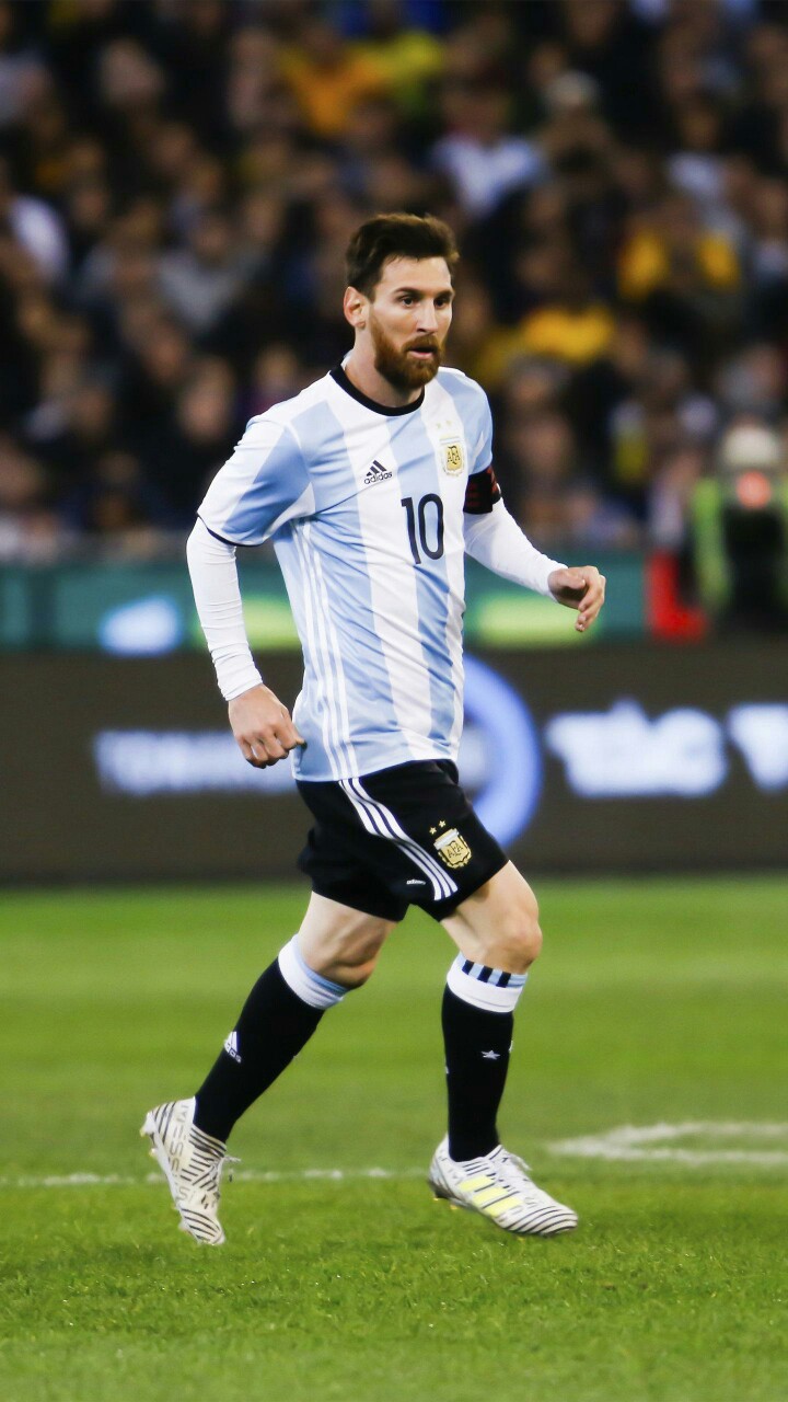 媒体人：北京国安要解散是假消息，想要帮助国安的人有很多