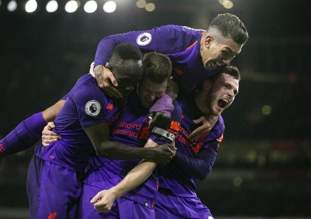 球星抢断后三步上篮太快了