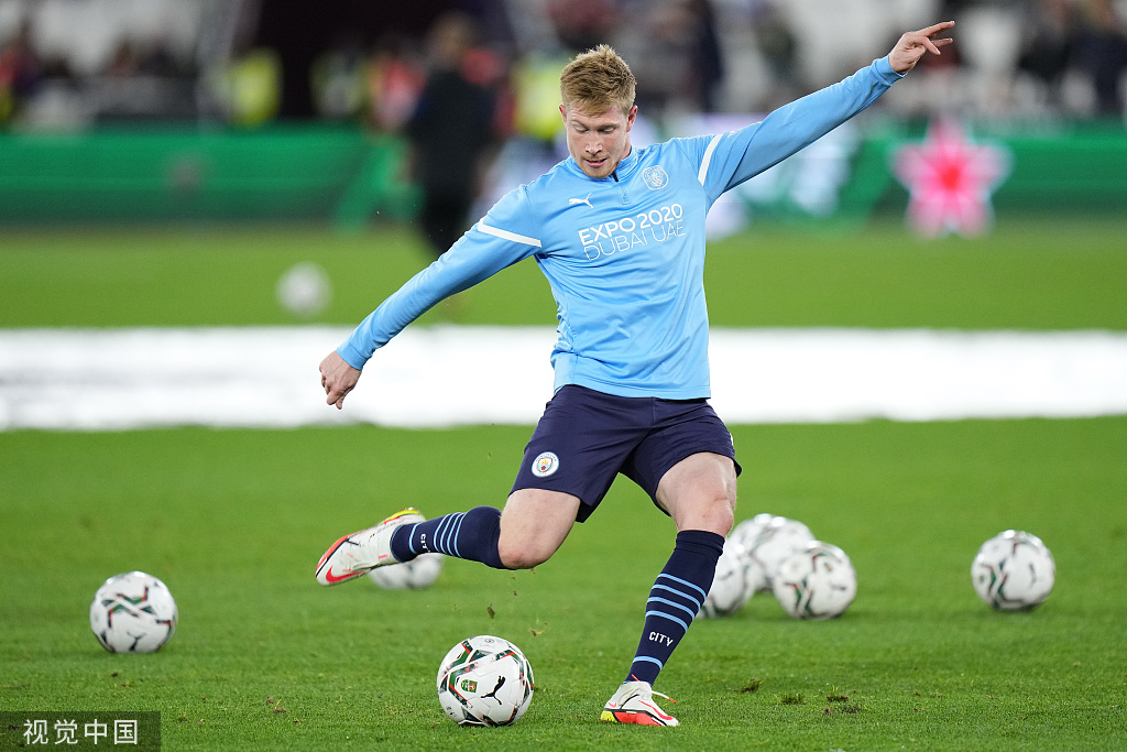 中超俱乐部欠薪问题严峻，准入审核难度大，职业化进程仍不完善。