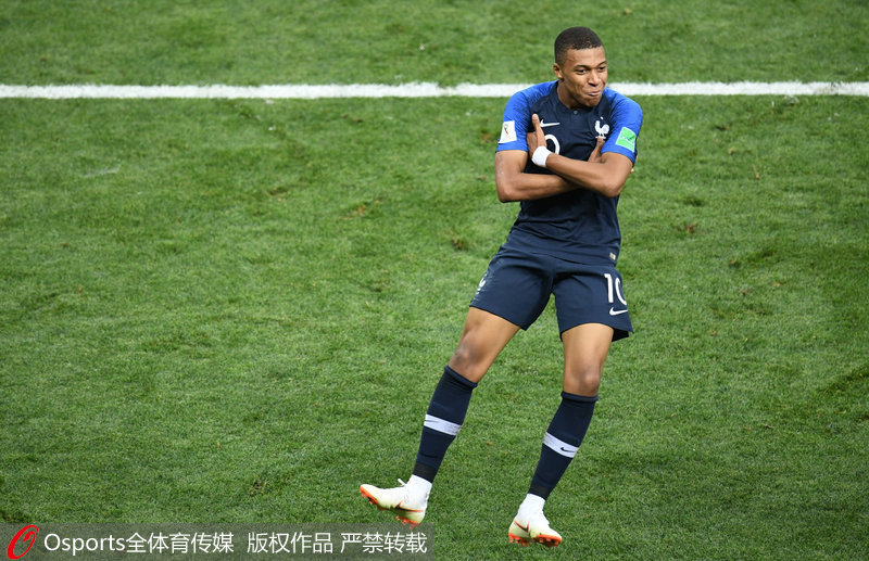 意甲-姆班古拉破门维阿建功 尤文主场2-0AC米兰 [意甲尤文图斯]
