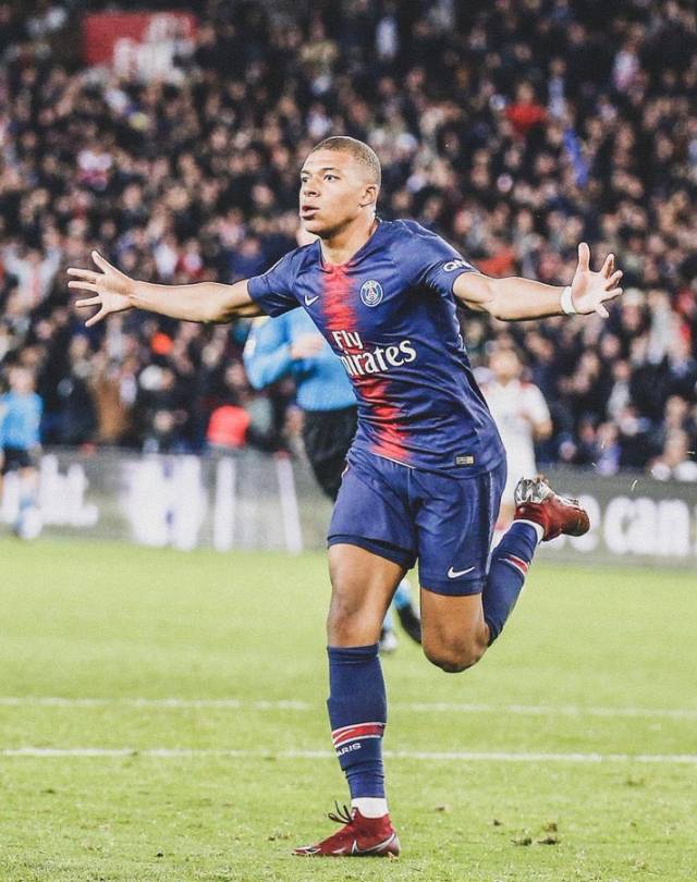 篮球篮网球迷热议球队表现