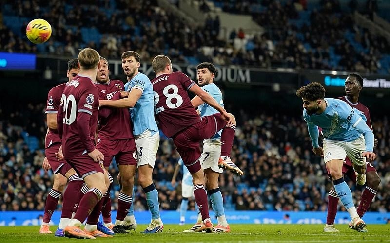 都体：佛罗伦萨球迷说DV9是“吉普赛人”，俱乐部被罚款2万欧