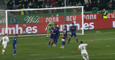 CBA球队战术分析：深圳队进攻策略,